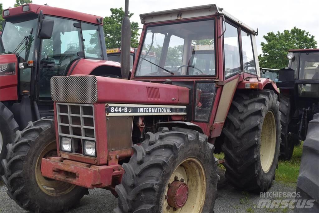 Case IH 844 A/S Tractoare