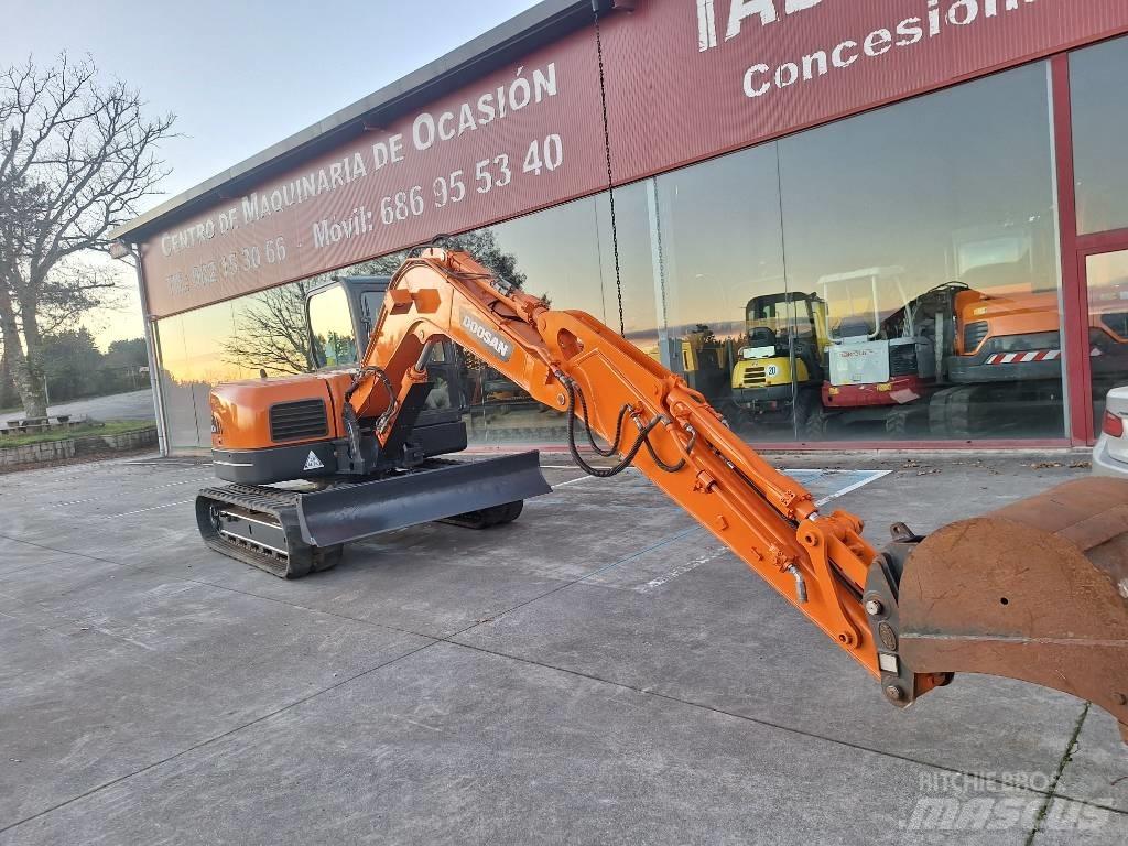 Doosan DX 80 R Excavatoare 7t - 12t