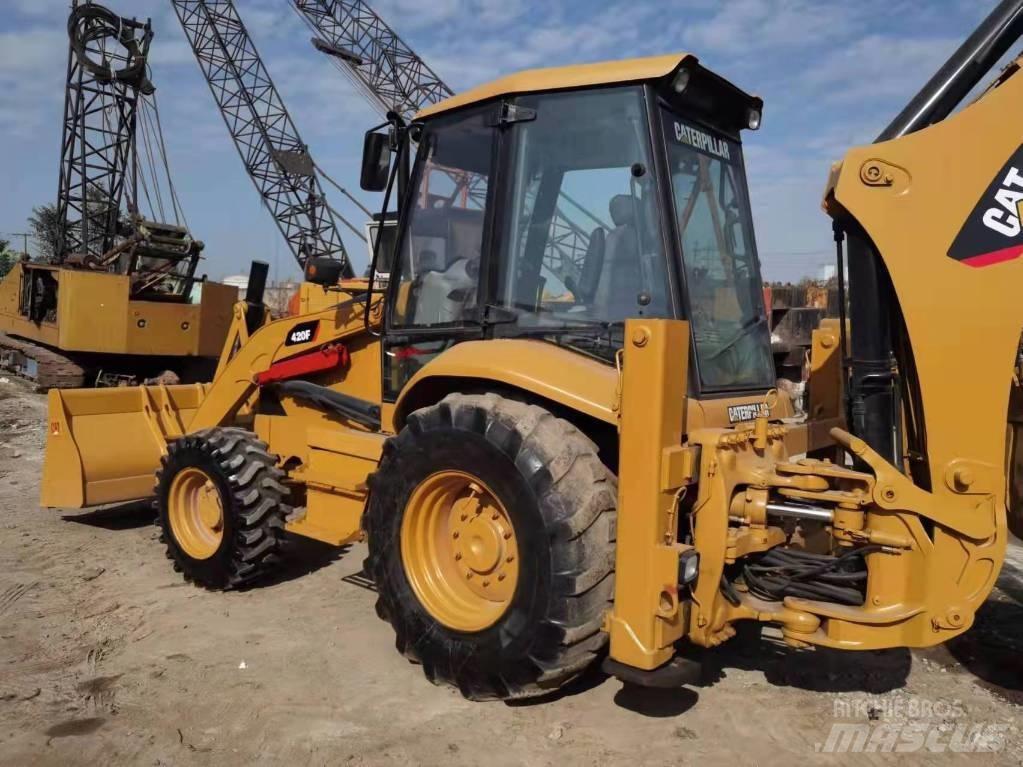 CAT 420 F Buldoexcavatoare