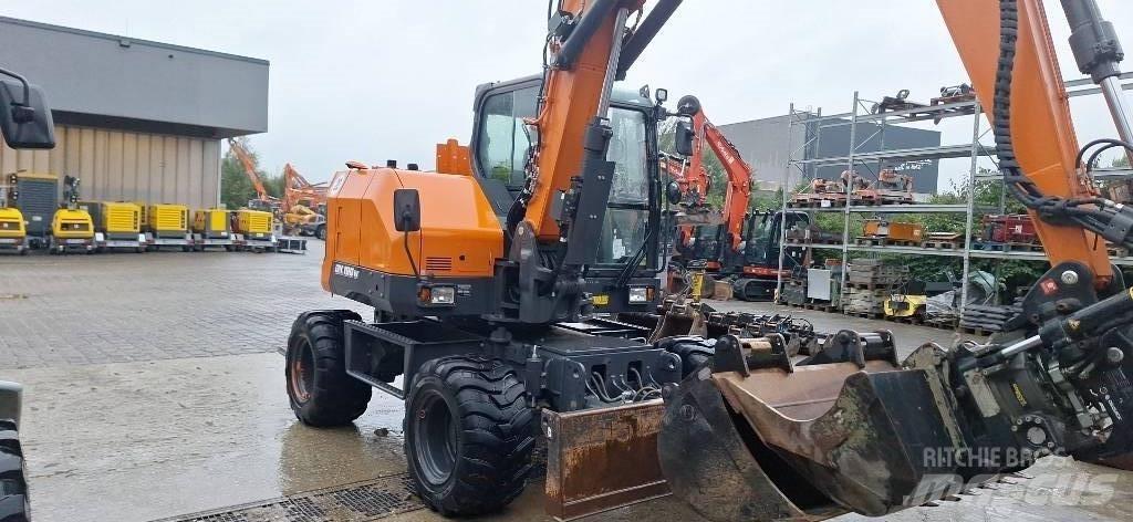 Doosan DX 100 W-7 Excavatoare cu roti