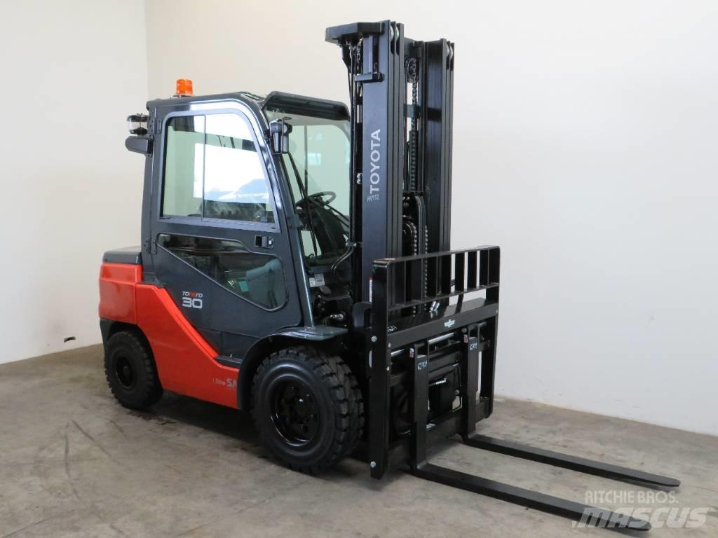 Toyota 52-8 FDF 30 Stivuitor diesel