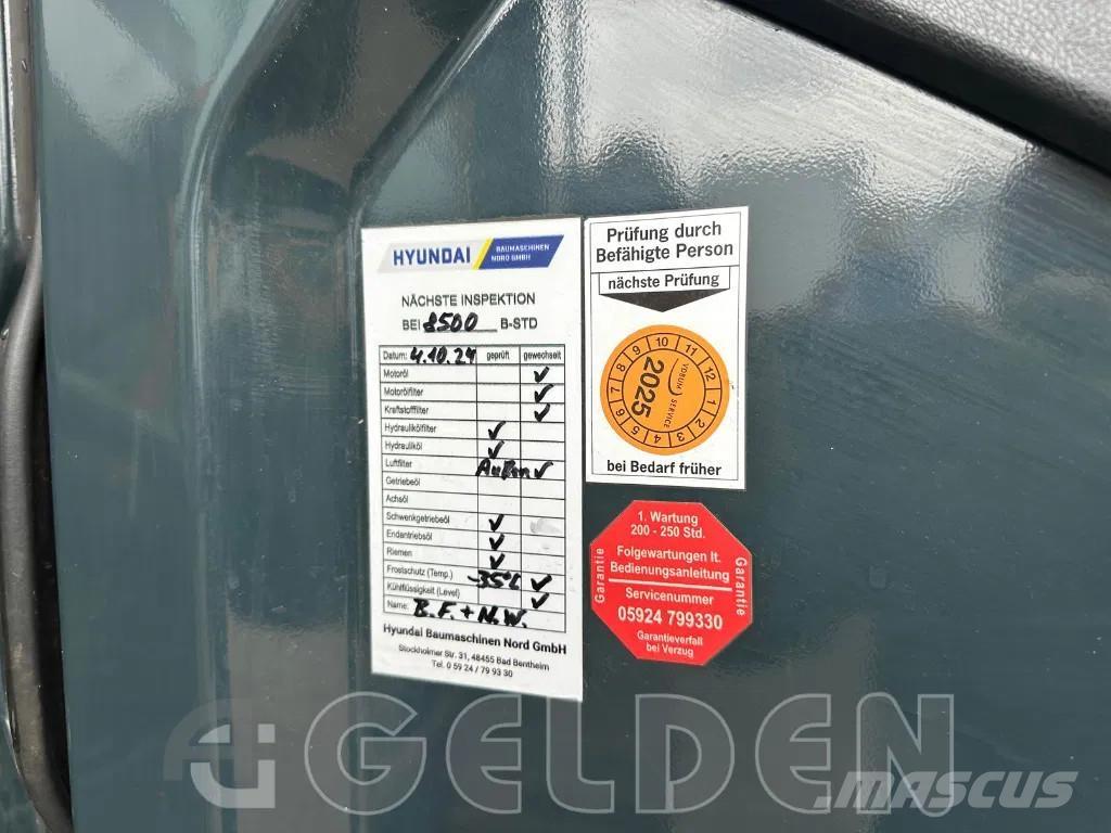 Hyundai HX220L Excavatoare pe șenile
