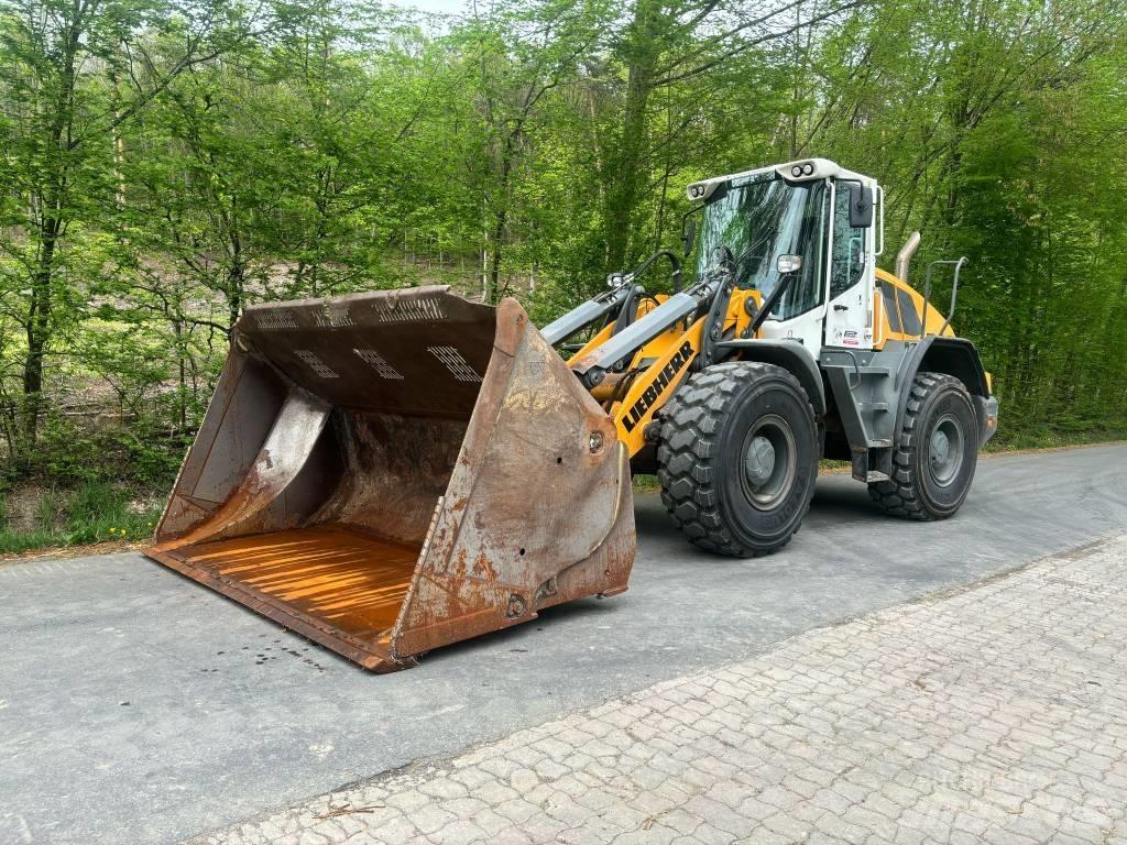 Liebherr L546 Incarcator pe pneuri