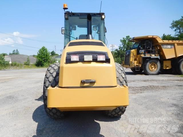 CAT CS 74 Compactoare monocilindrice