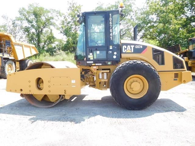 CAT CS 74 Compactoare monocilindrice