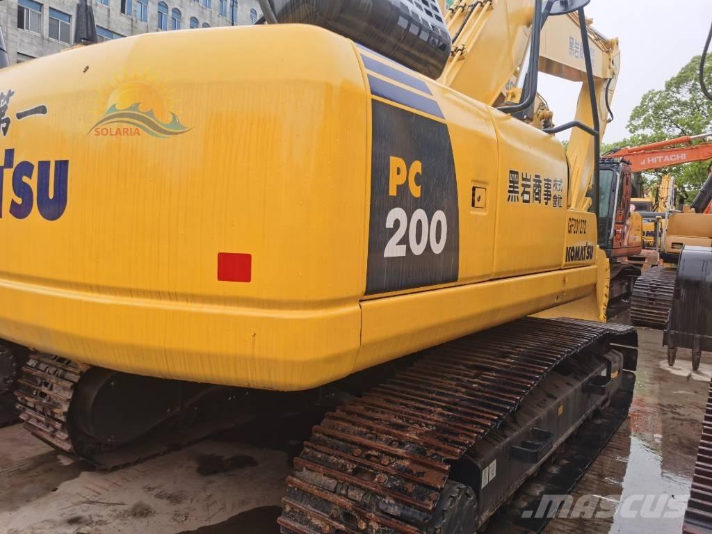 Komatsu PC 200-8 Excavatoare pe șenile
