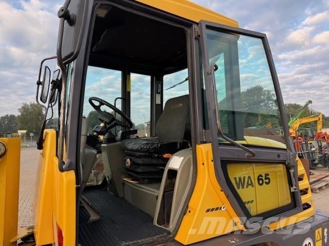 Komatsu WA 65-3 Incarcator pe pneuri