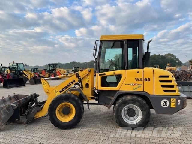 Komatsu WA 65-3 Incarcator pe pneuri