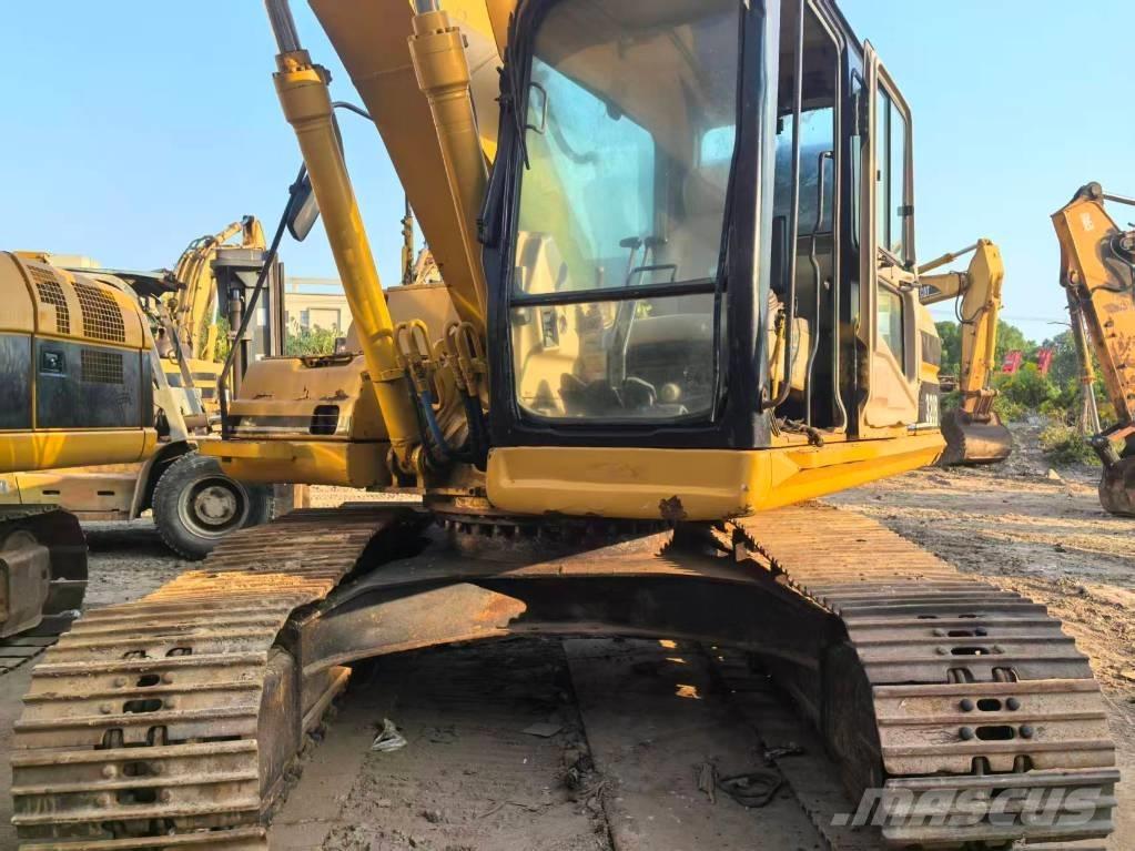 CAT 320BL Excavatoare pe șenile
