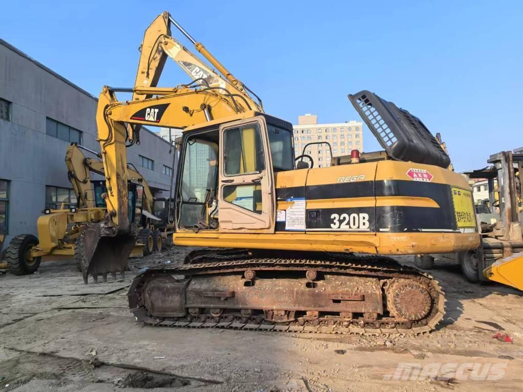 CAT 320BL Excavatoare pe șenile
