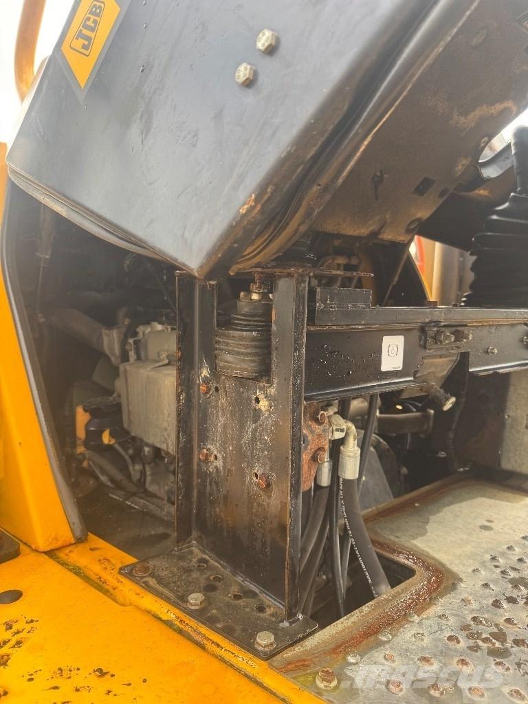 JCB 6 T-1 Minitractor de teren