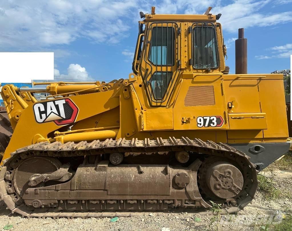 CAT 973 Incarcator pe pneuri
