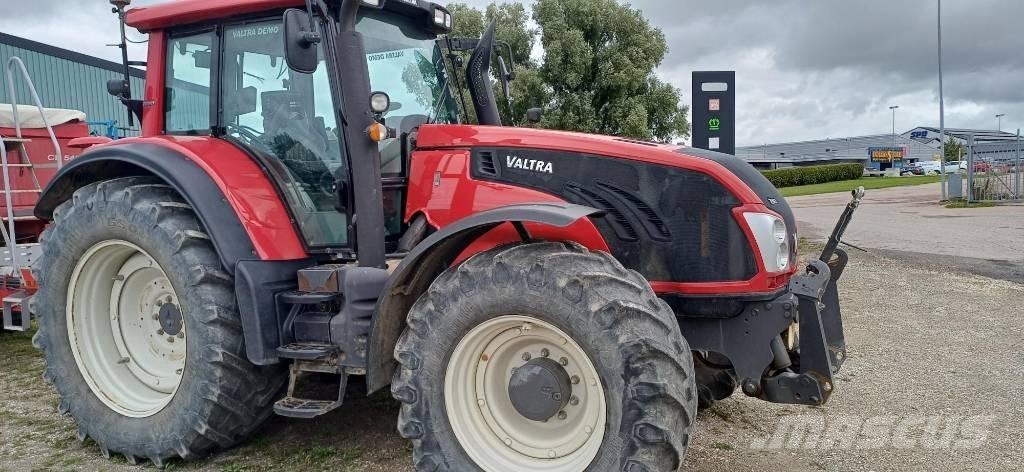 Valtra T 203 Tractoare