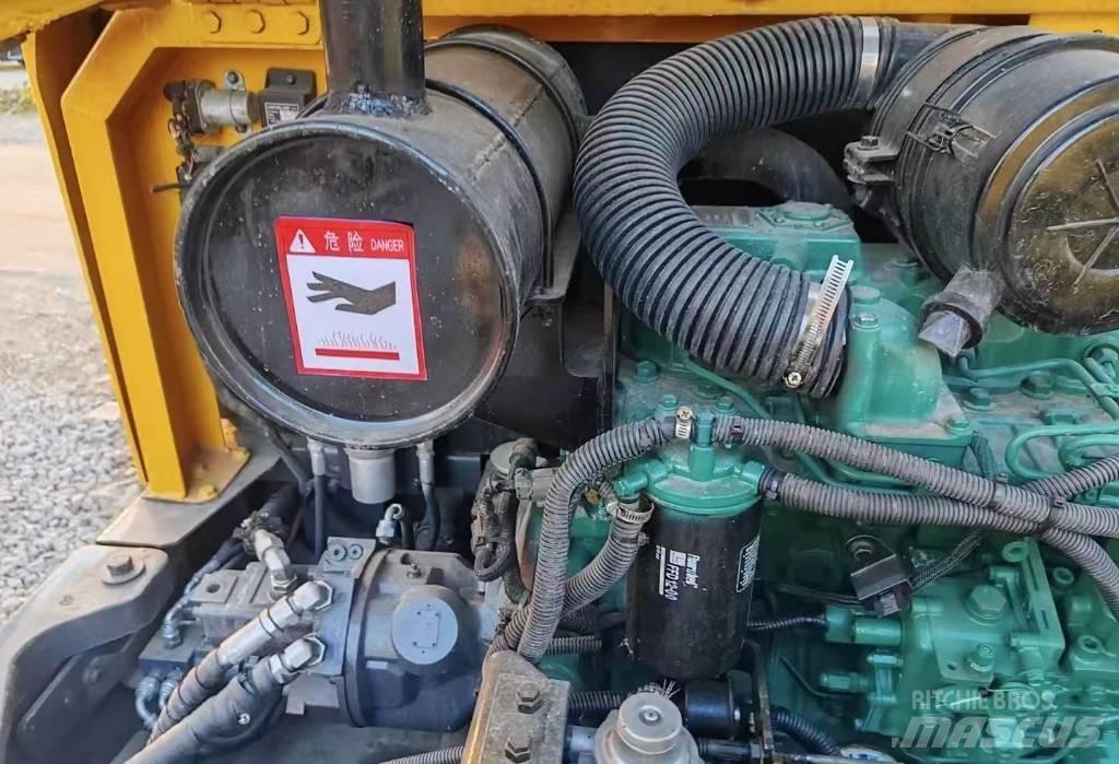 Volvo EC 60 Excavatoare pe șenile
