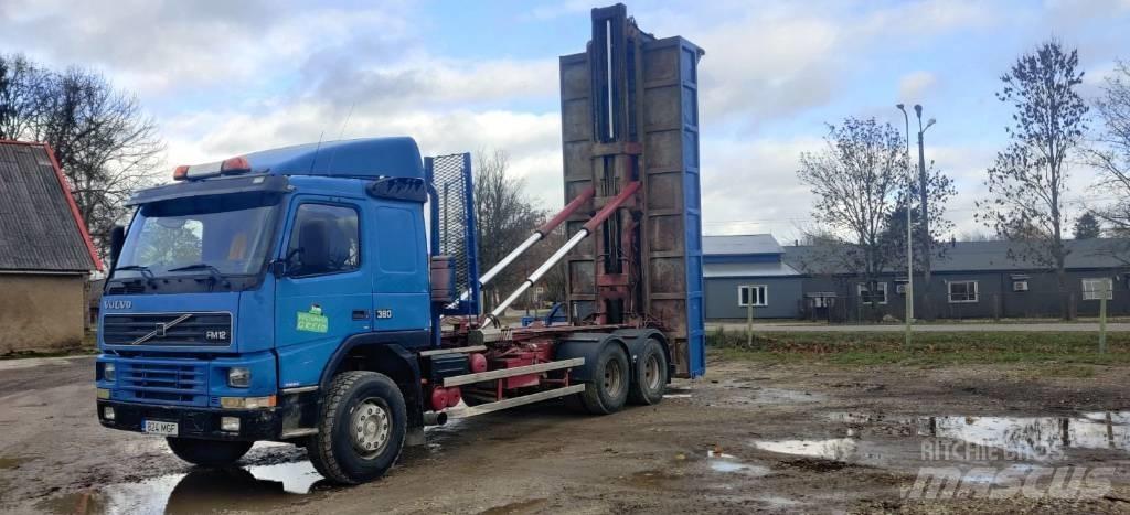 Volvo FM12 Camion cu carlig de ridicare