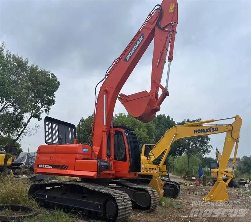 Doosan DX225LC-9C Excavatoare pe șenile
