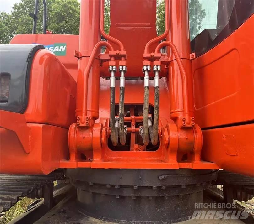 Doosan DX225LC-9C Excavatoare pe șenile
