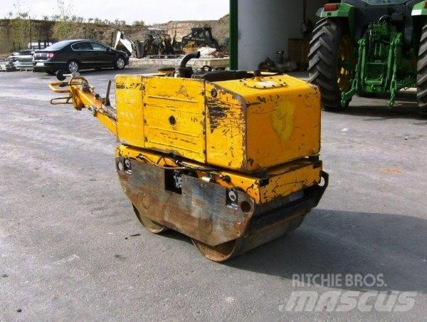 JCB VDM62 Cilindri compactori tractabili cu vibratii