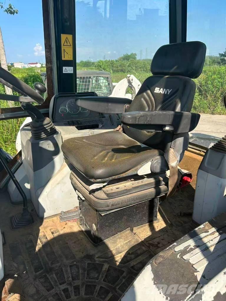 Sany BL 70 C Buldoexcavatoare