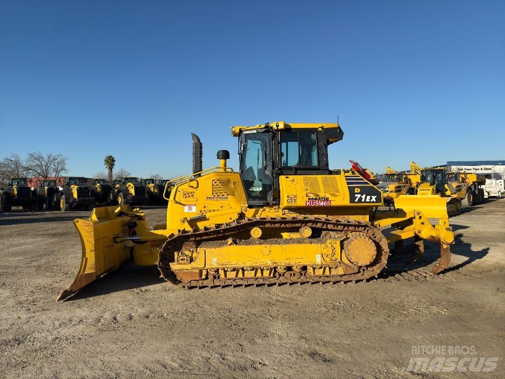 Komatsu D71EX-24 Buldozere pe senile