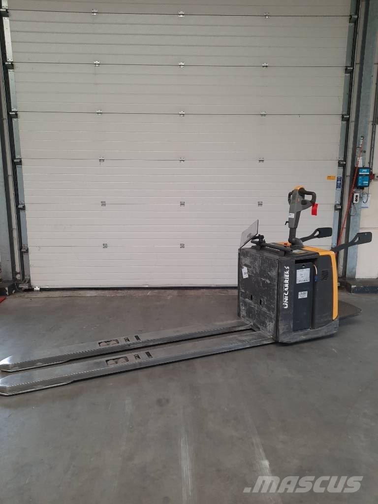 UniCarriers 200PMR Transpaleta cu platforma
