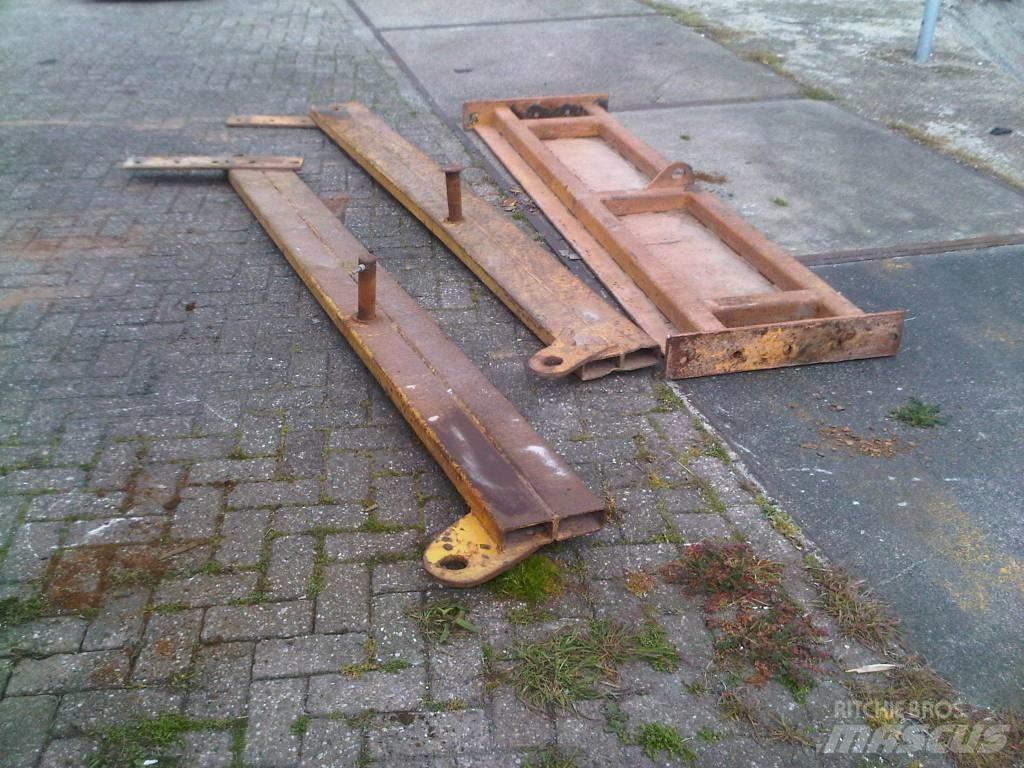 Volvo A25 tailgates Sasiuri si suspensii