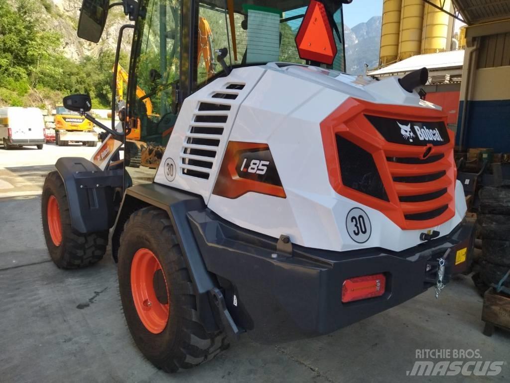 Bobcat L 85 Incarcator pe pneuri