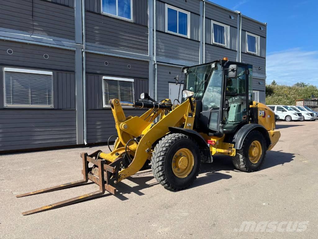 CAT 906 Incarcator pe pneuri