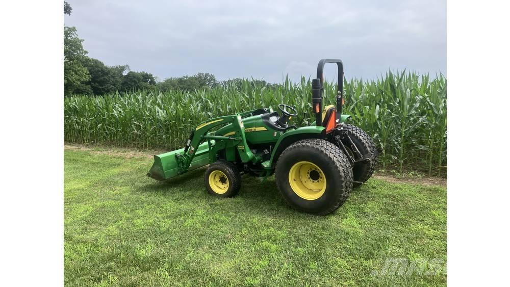 John Deere 4105 Tractoare