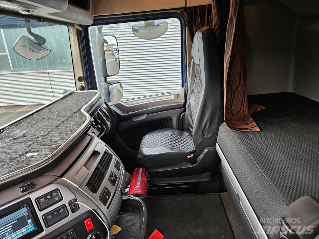 DAF XF 530 Unfall Autotractoare