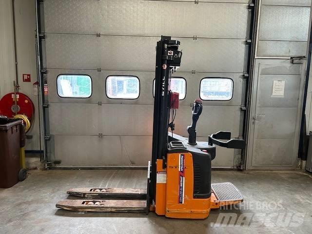 Still EGV 14 Transpaleta manuala