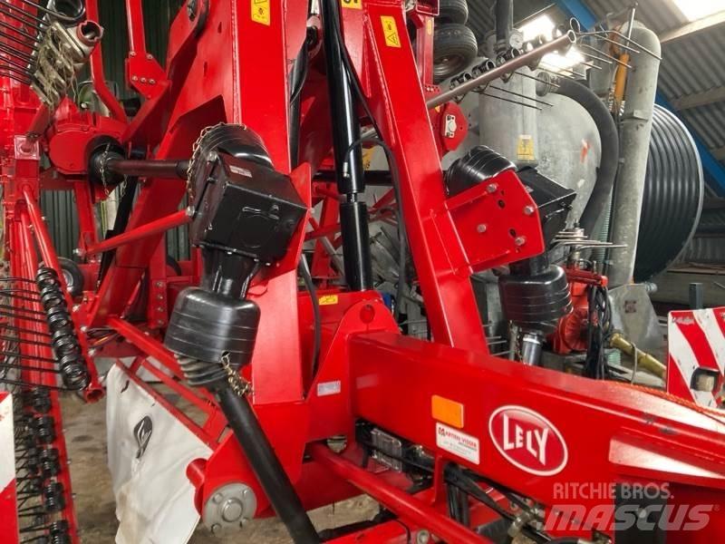 Lely Hibiskus 1015 Utilaj de răvăşit fân