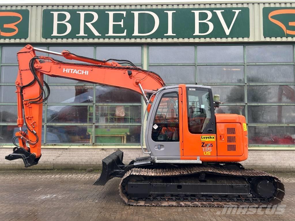 Hitachi ZX 135 US Excavatoare pe șenile

