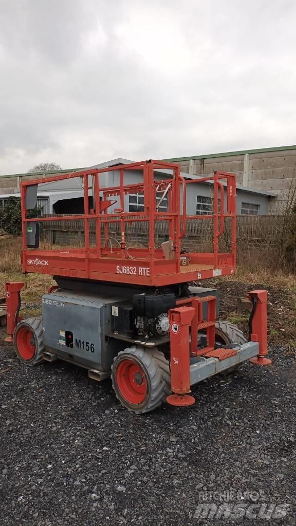 SkyJack SJ 6832 RTE Platforme foarfeca