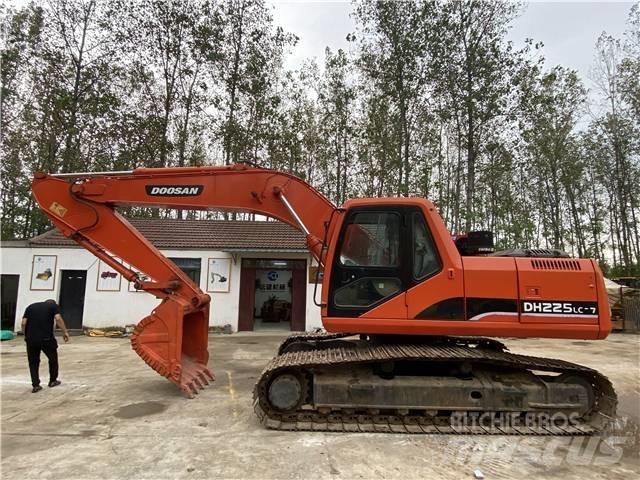 Doosan DH225LC-7 Excavatoare pe șenile
