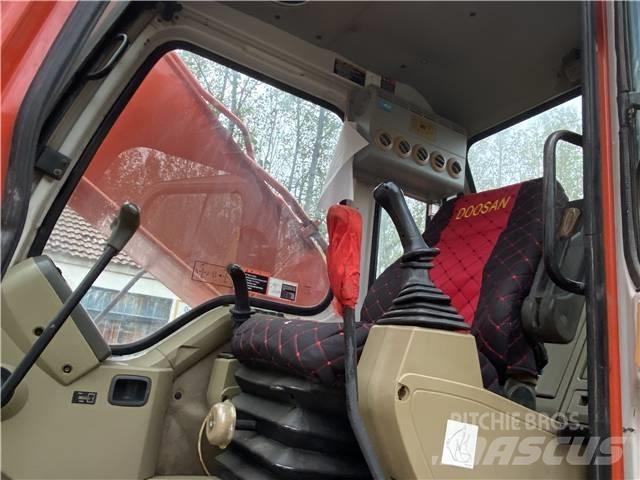 Doosan DH225LC-7 Excavatoare pe șenile
