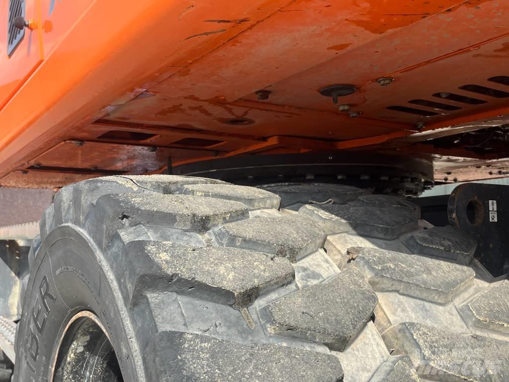 Doosan DX 160 W-3 Excavatoare cu roti