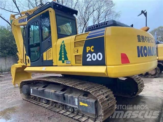 Komatsu PC 200 Excavatoare pe șenile

