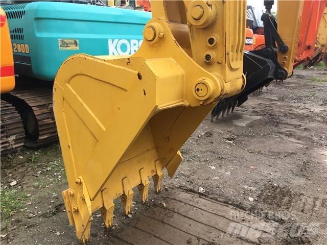 Komatsu PC 200 Excavatoare pe șenile
