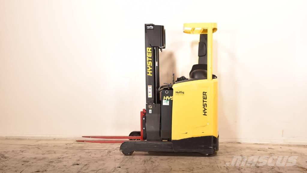 Hyster R 1.2 E Stivuitor cu catarg retractabil