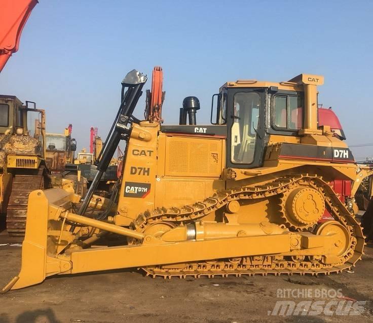 CAT D7H Buldozere pe senile