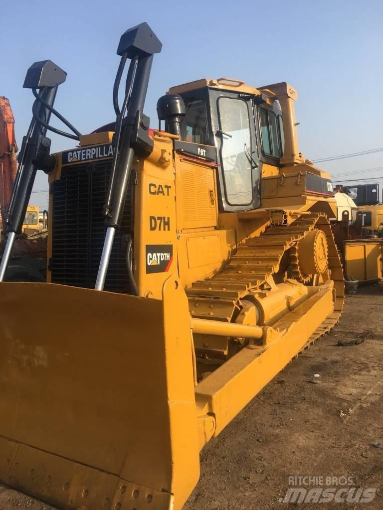 CAT D7H Buldozere pe senile