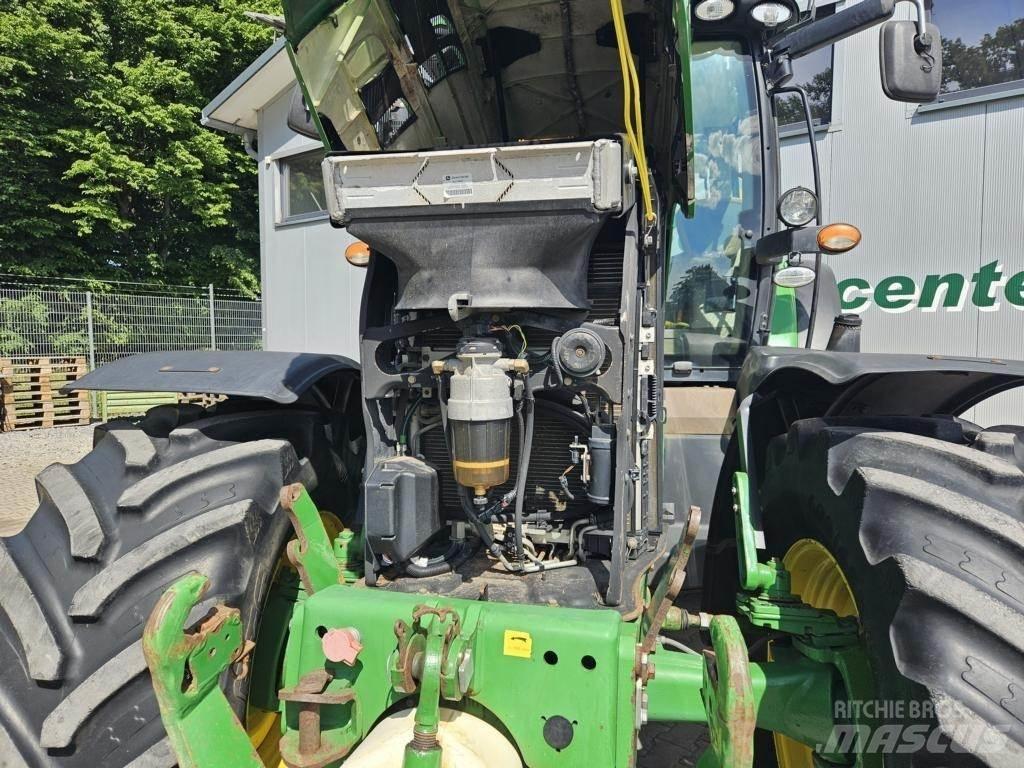 John Deere 6210R Tractoare