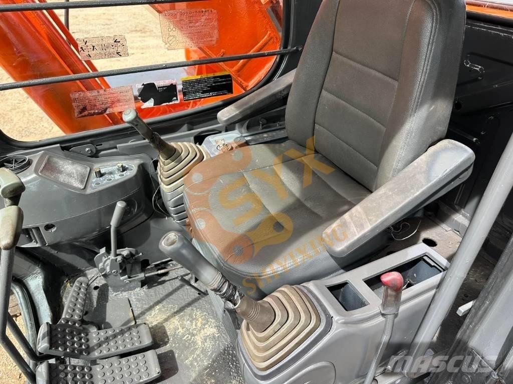 Hitachi EX 200 Excavatoare pe șenile
