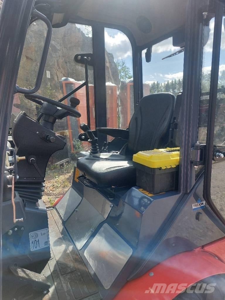 Flexi Trac 1226 cab Tractoare