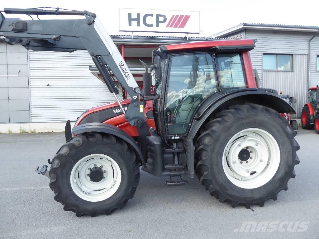 Valtra N141 Advance Tractoare