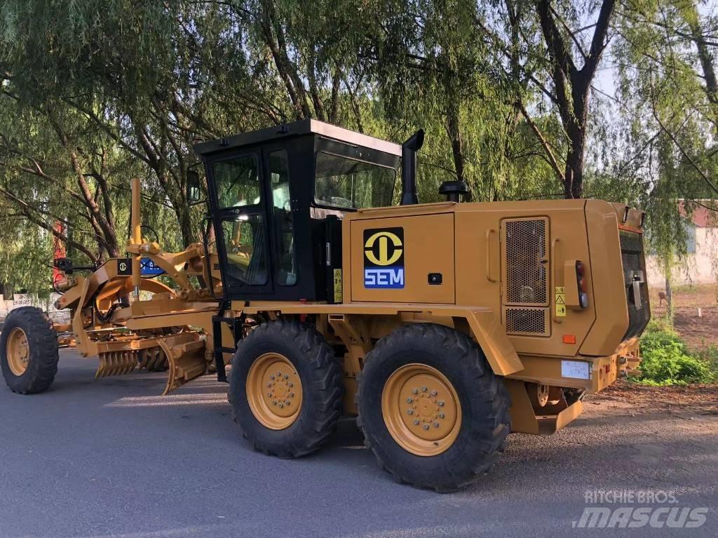 SEM 915 motor grader Gredere