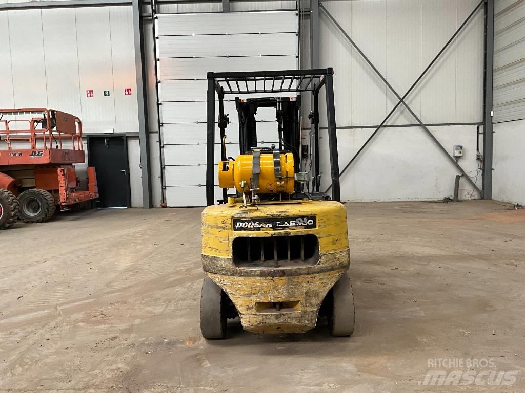 Doosan G 25 P-3 Stivuitor GPL