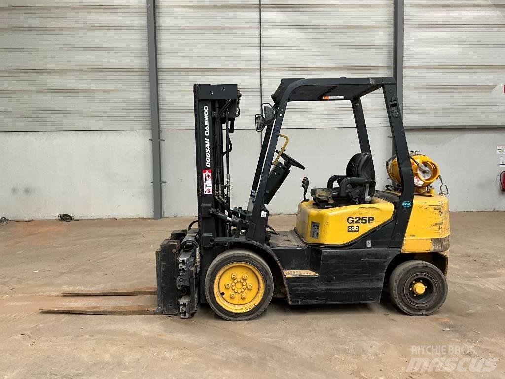 Doosan G 25 P-3 Stivuitor GPL
