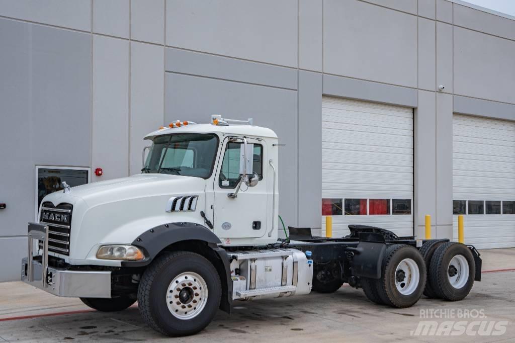 Mack Granite GU 813 Autobasculanta